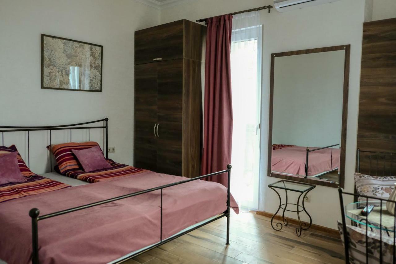 3 Studio Tbilisi Zimmer foto